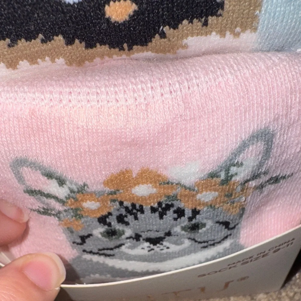 Cat Patterned Crew Socks - Multicolor - Picture 5 of 9